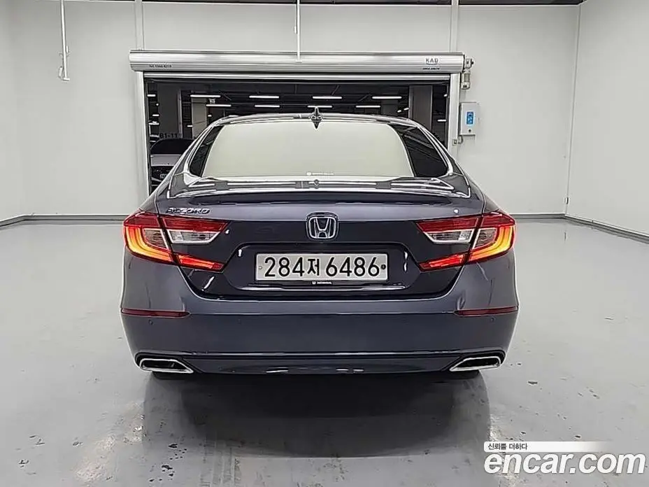 Honda Accord 2019 1.5 автомат (гидро), фото 3