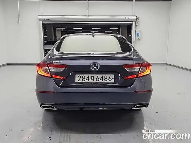 Honda Accord 2019 1.5 автомат (гидро), миниатюра 3