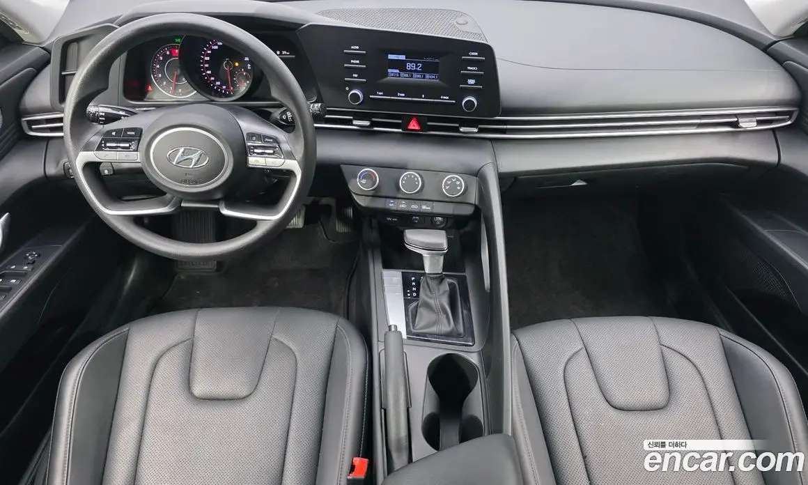 Hyundai Avante 2020 1.6 автомат (гидро), фото 7