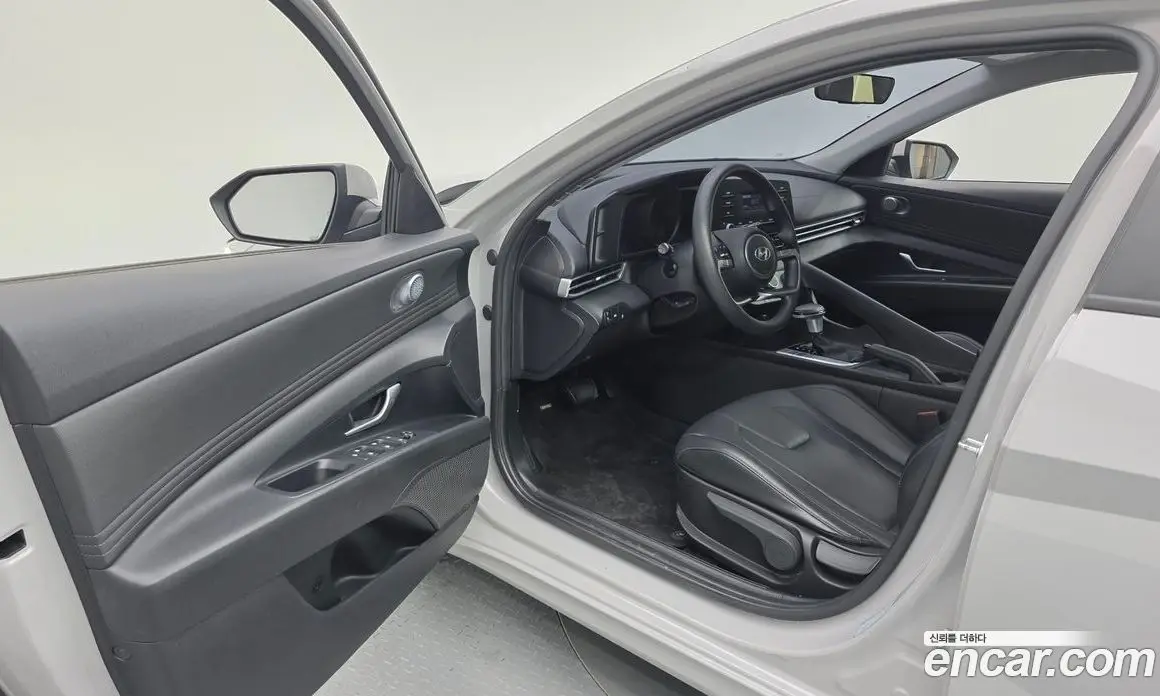 Hyundai Avante 2020 1.6 автомат (гидро), фото 10