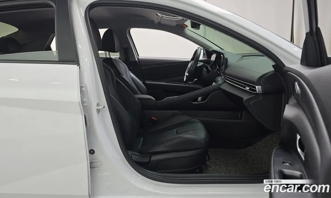 Hyundai Avante 2021 1.6 автомат (гидро), фото 16