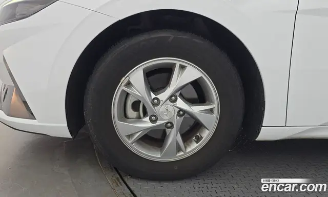 Hyundai Avante 2021 1.6 автомат (гидро), миниатюра 5