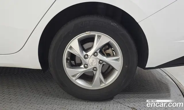 Hyundai Avante 2021 1.6 автомат (гидро), миниатюра 7