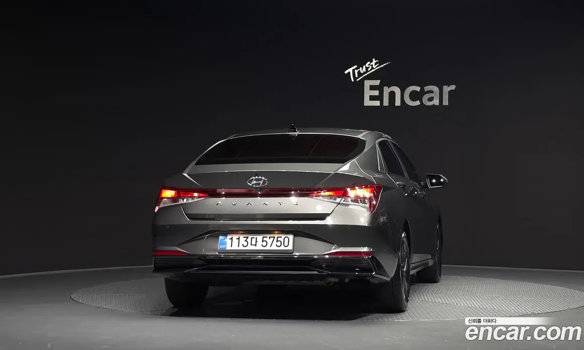 Hyundai Avante 2022 1.6 автомат (гидро), фото 4