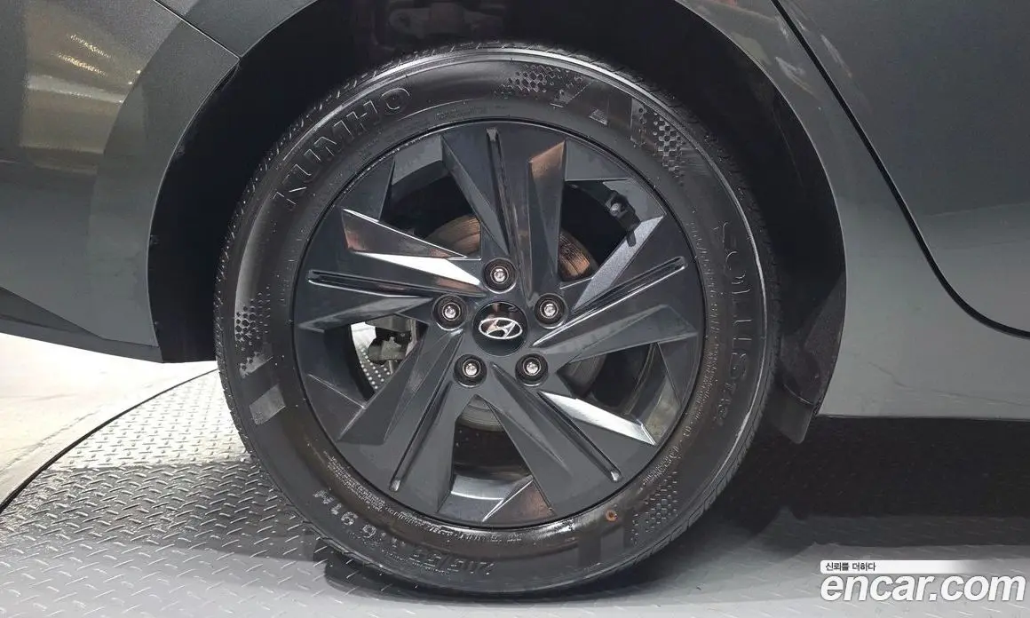 Hyundai Avante 2022 1.6 автомат (гидро), фото 5