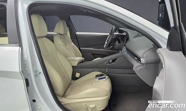 Hyundai Avante 2023 1.6 автомат (гидро), миниатюра 11