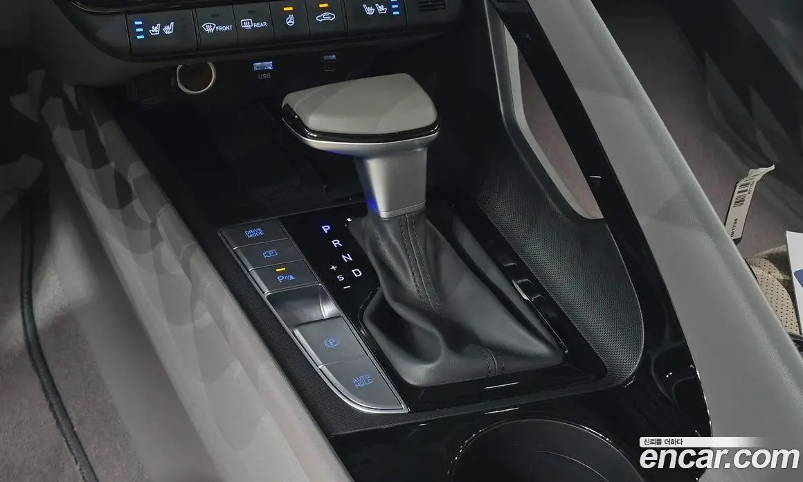 Hyundai Avante 2023 1.6 автомат (гидро), фото 9