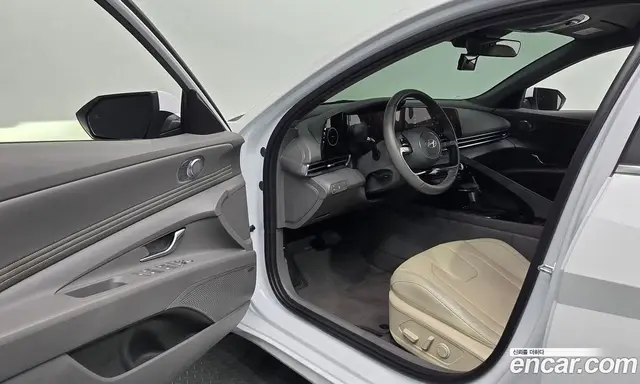Hyundai Avante 2023 1.6 автомат (гидро), миниатюра 10