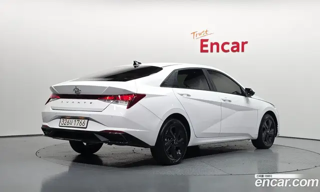 Hyundai Avante 2023 1.6 автомат (гидро), миниатюра 2