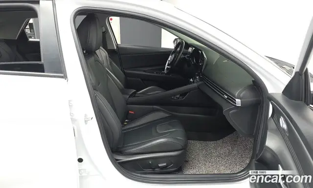 Hyundai Avante 2023 1.6 автомат (гидро), миниатюра 11