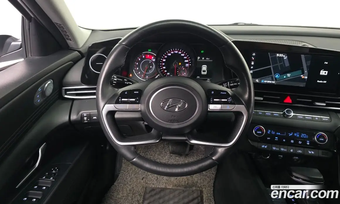 Hyundai Avante 2023 1.6 автомат (гидро), фото 13