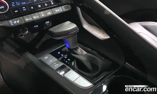 Hyundai Avante 2023 1.6 автомат (гидро), миниатюра 9