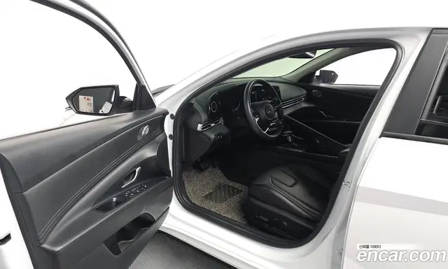 Hyundai Avante 2023 1.6 автомат (гидро), миниатюра 10