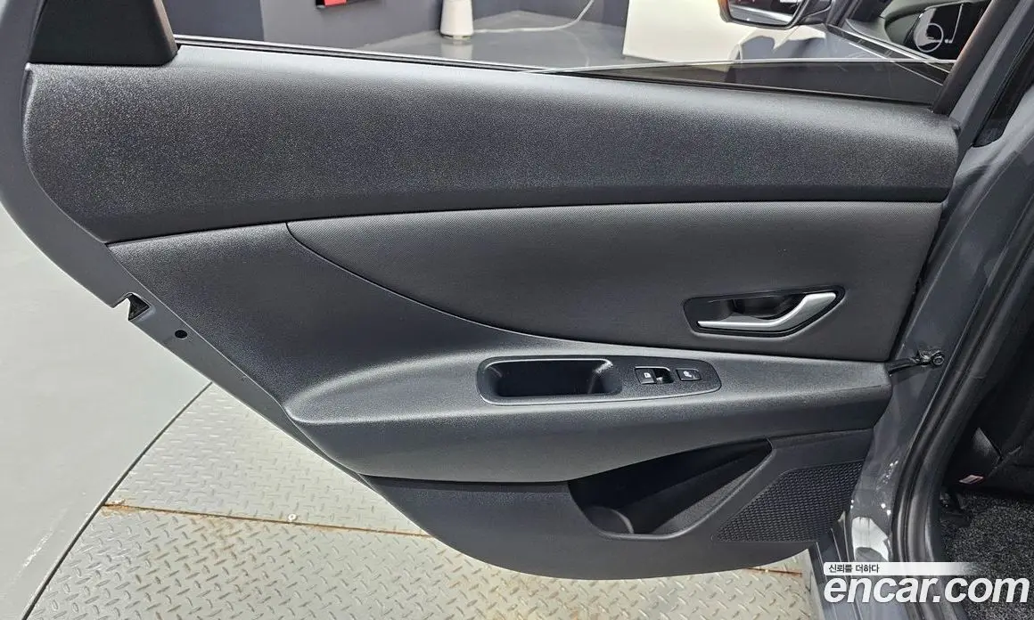 Hyundai Avante 2024 1.6 автомат (гидро), фото 15