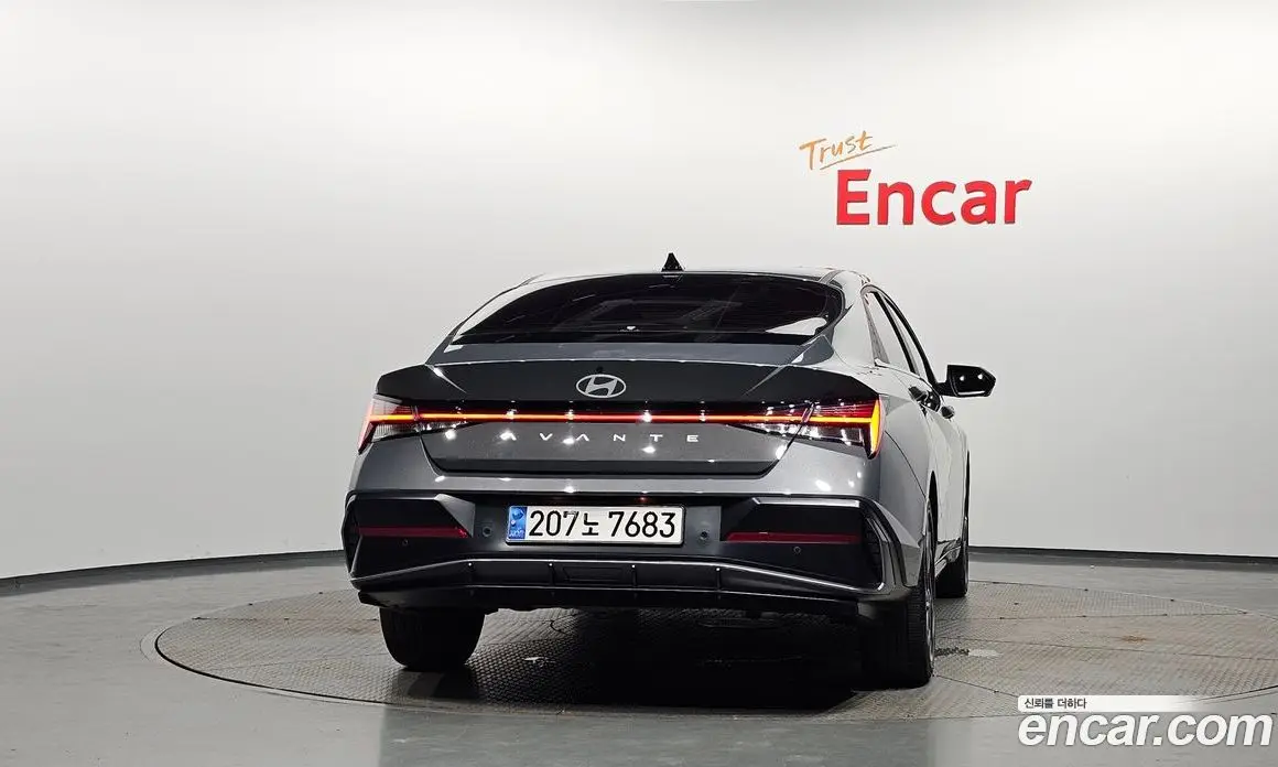 Hyundai Avante 2024 1.6 автомат (гидро), фото 4