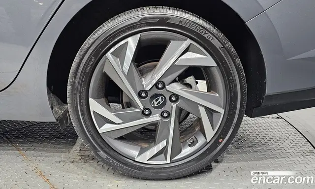 Hyundai Avante 2024 1.6 автомат (гидро), миниатюра 7