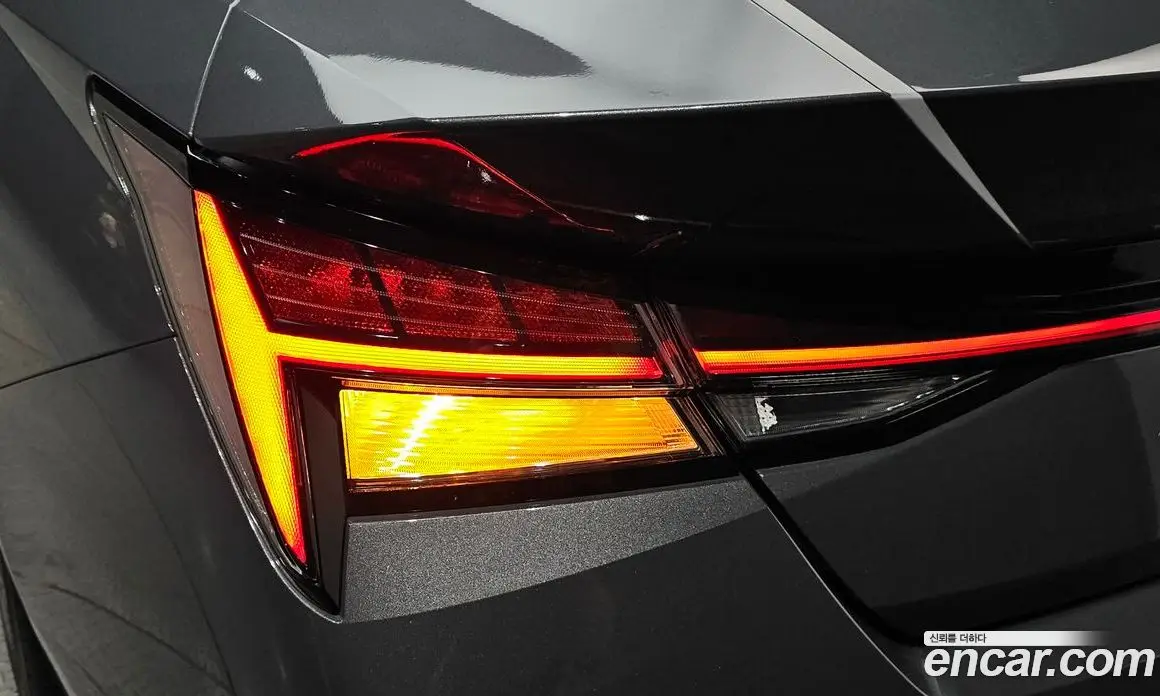 Hyundai Avante 2024 1.6 автомат (гидро), фото 9