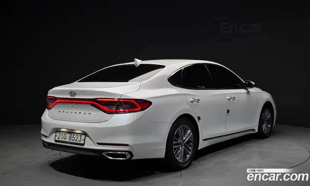 Hyundai Grandeur 2018 2.4 автомат (гидро), миниатюра 2