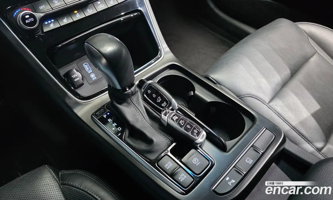 Hyundai Grandeur 2018 2.4 автомат (гидро), фото 12