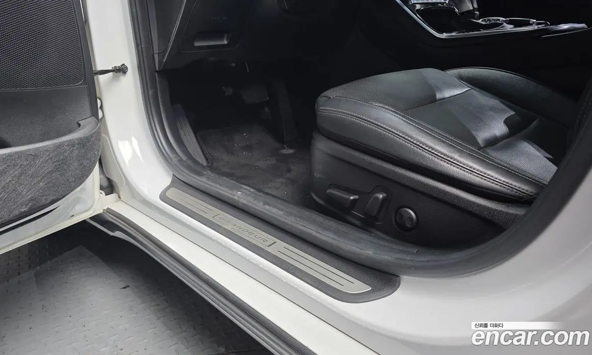 Hyundai Grandeur 2018 2.4 автомат (гидро), фото 29
