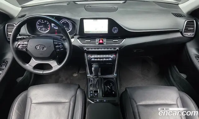 Hyundai Grandeur 2018 2.4 автомат (гидро), миниатюра 10