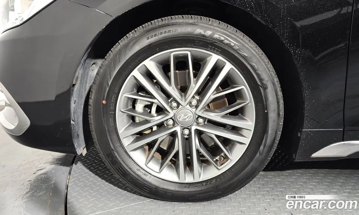 Hyundai Grandeur 2019 2.4 автомат (гидро), фото 5