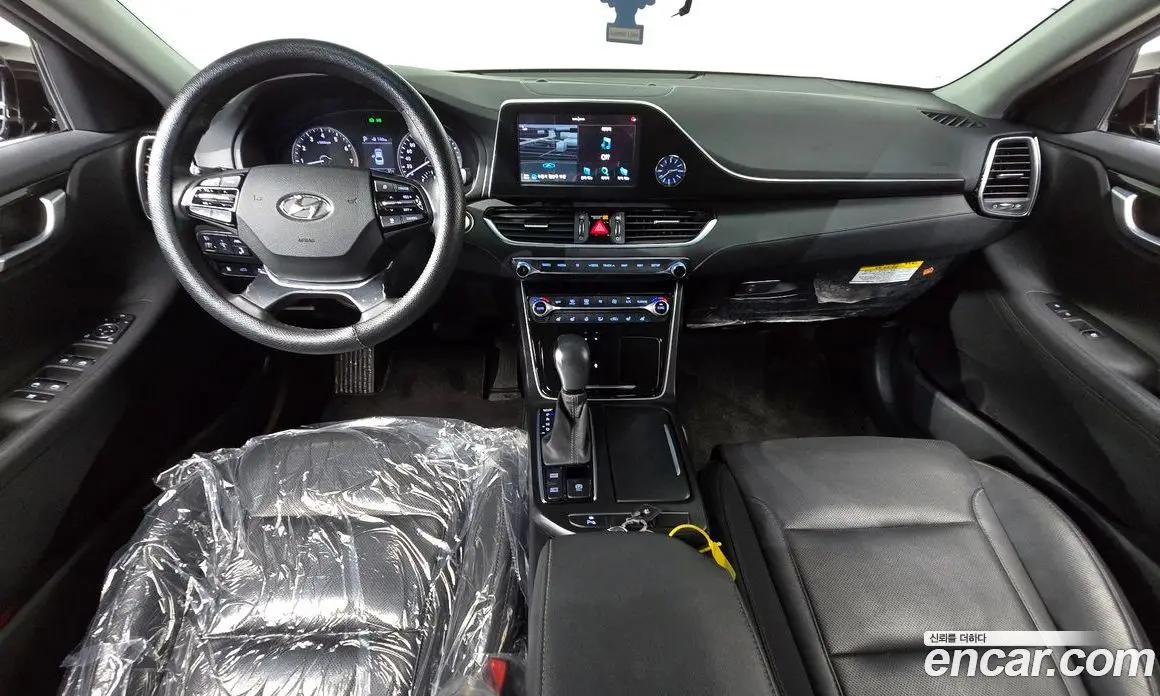 Hyundai Grandeur 2019 2.4 автомат (гидро), фото 10