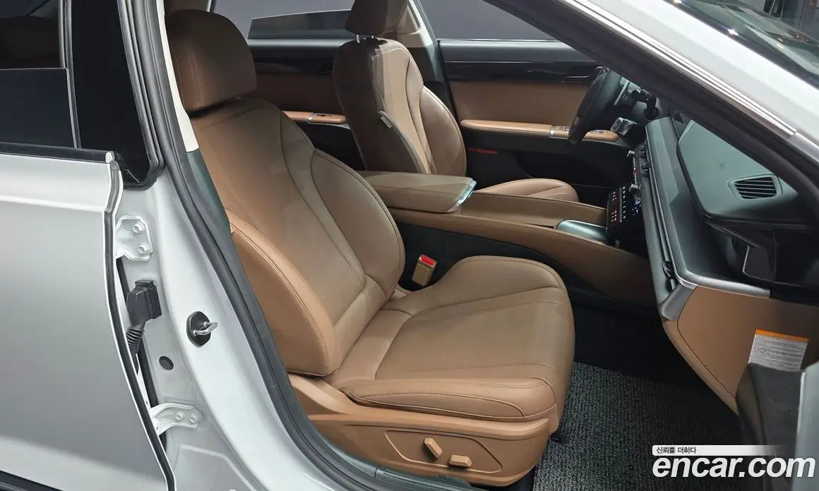 Hyundai Grandeur 2023 1.6 автомат (гидро), фото 16