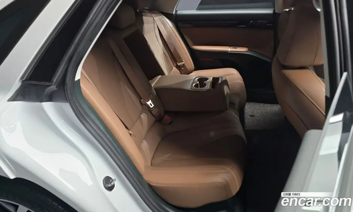 Hyundai Grandeur 2023 1.6 автомат (гидро), фото 17