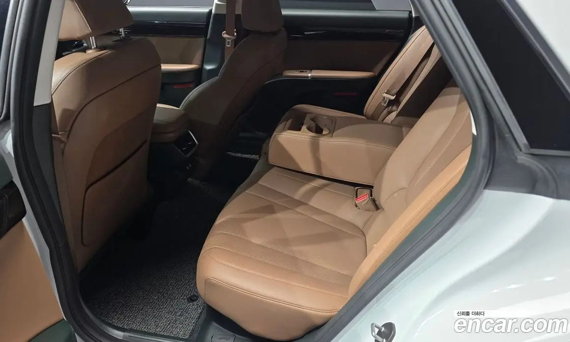 Hyundai Grandeur 2023 1.6 автомат (гидро), фото 18