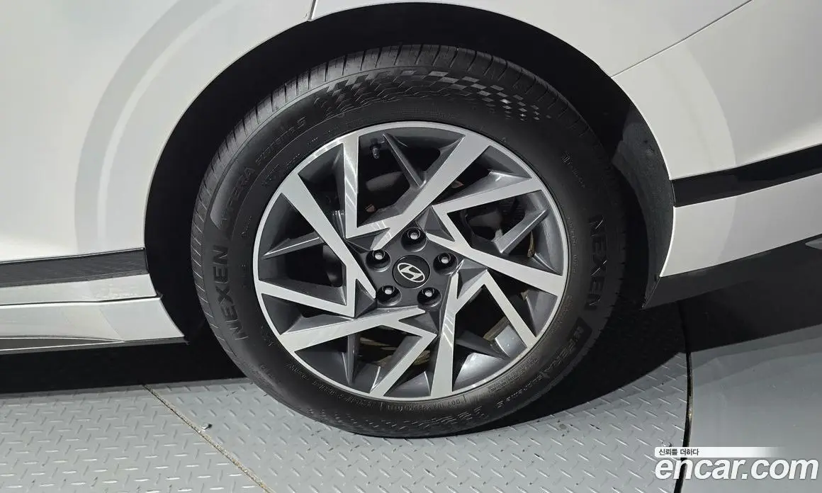 Hyundai Grandeur 2023 1.6 автомат (гидро), фото 7