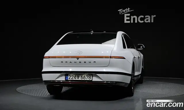 Hyundai Grandeur 2024 1.6 автомат (гидро), миниатюра 4