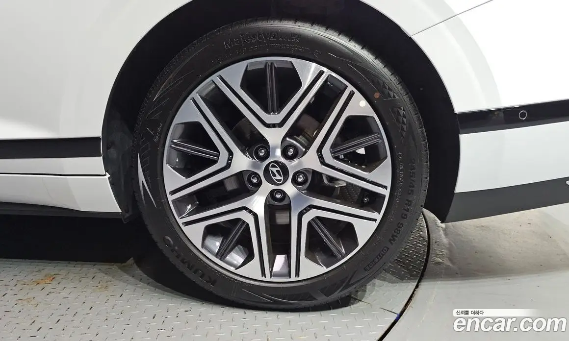 Hyundai Grandeur 2024 1.6 автомат (гидро), фото 7