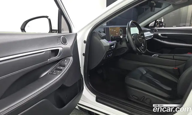 Hyundai Sonata 2023 1.6 автомат (гидро), миниатюра 12
