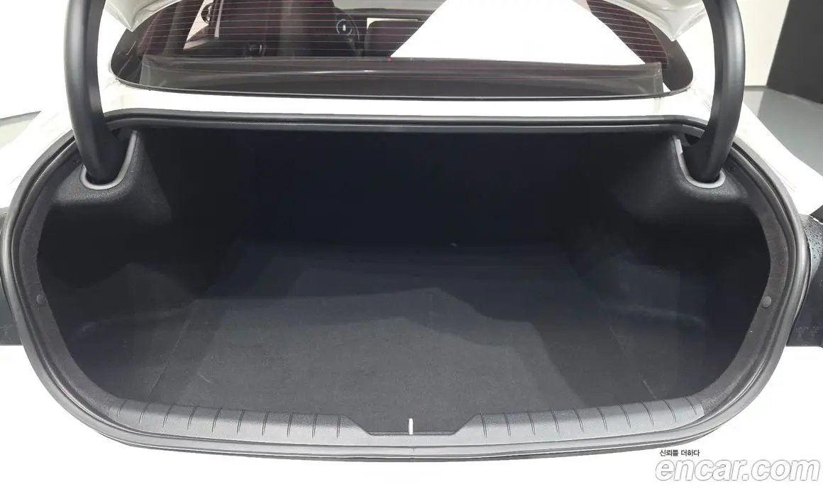 Hyundai Sonata 2023 1.6 автомат (гидро), фото 25
