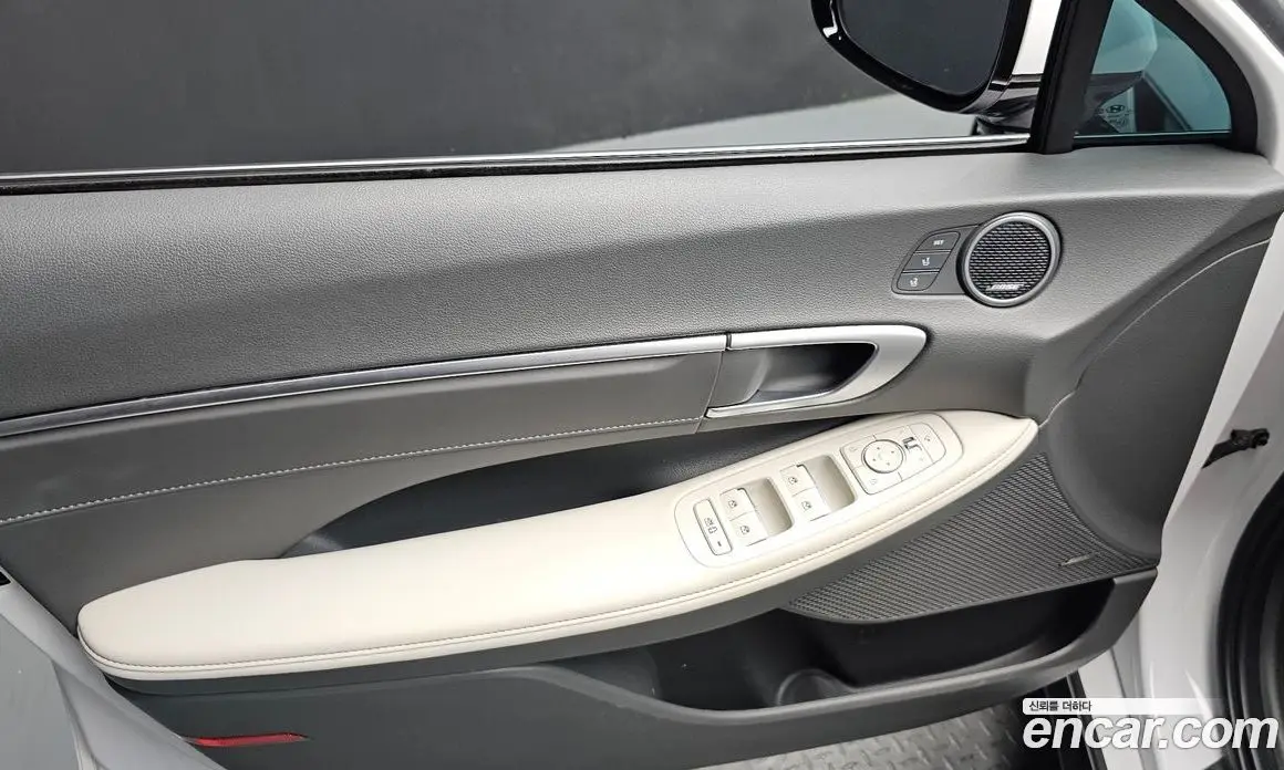 Hyundai Sonata 2024 1.6 автомат (гидро), фото 13