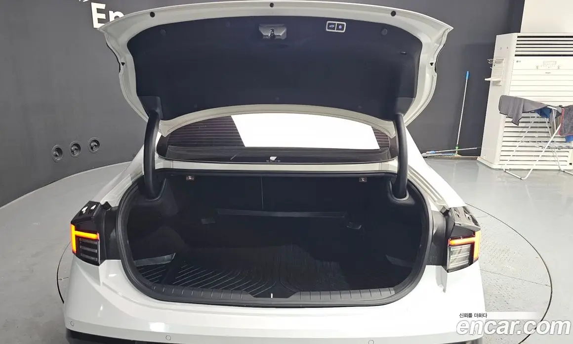 Hyundai Sonata 2024 1.6 автомат (гидро), фото 25