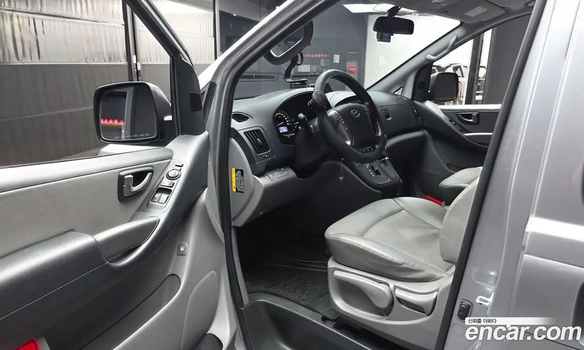 Hyundai Starex 2020 2.5 автомат (гидро), фото 13