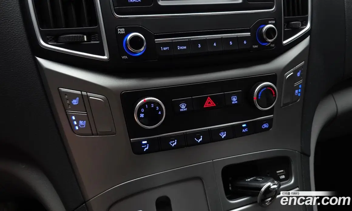 Hyundai Starex 2020 2.5 автомат (гидро), фото 23