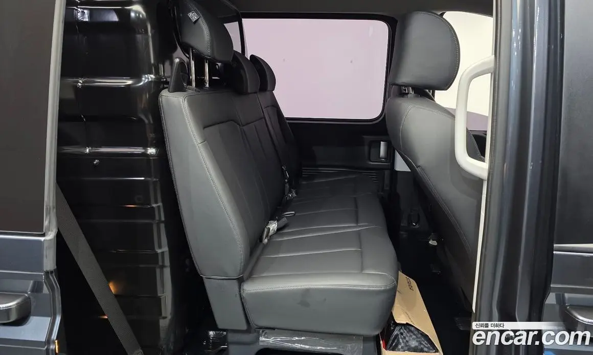 Hyundai Staria 2023 2.2 автомат (гидро), фото 12