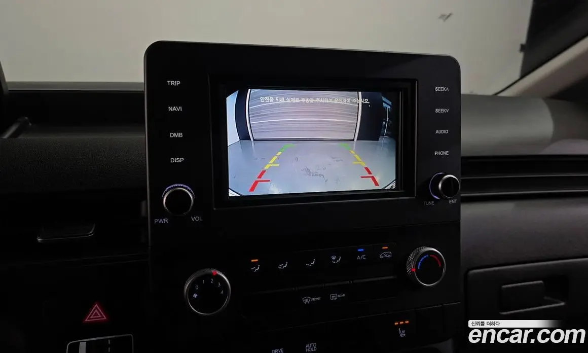 Hyundai Staria 2023 2.2 автомат (гидро), фото 17