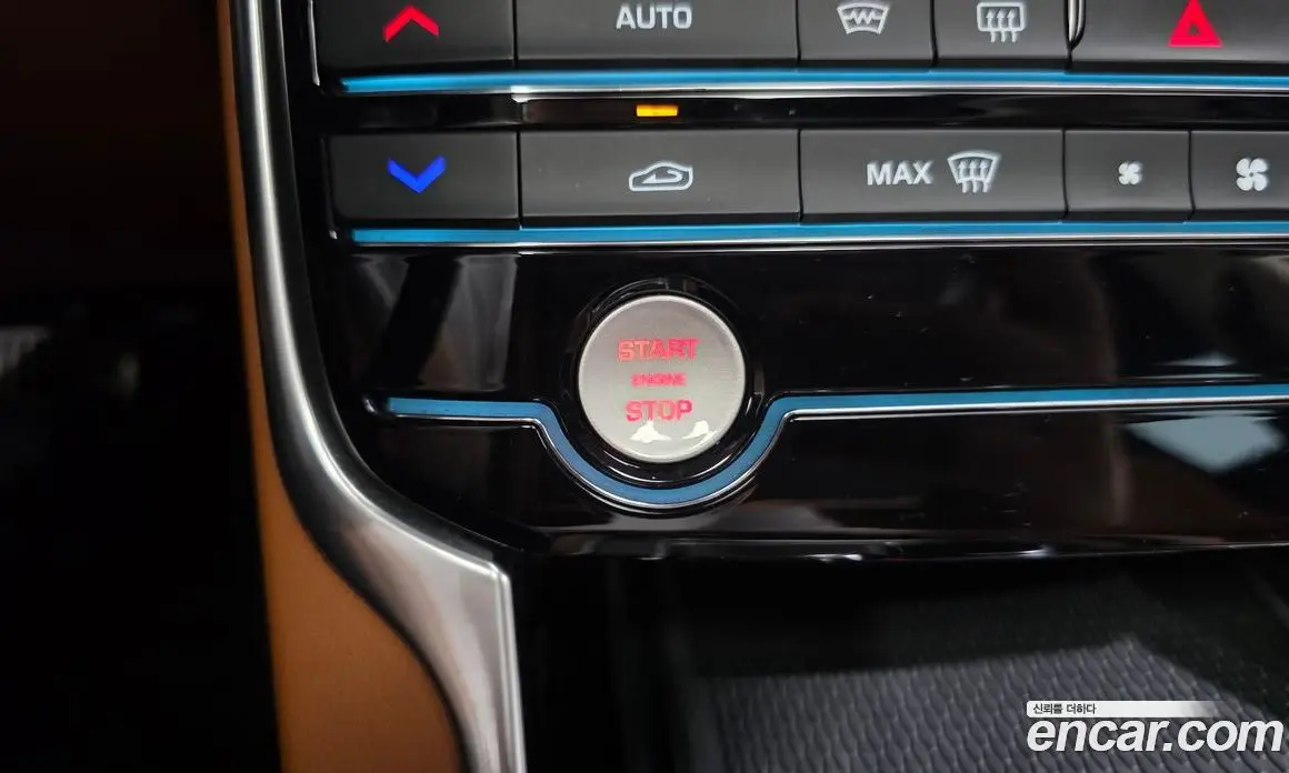 Jaguar XF 2019 2.0 автомат (гидро), фото 27