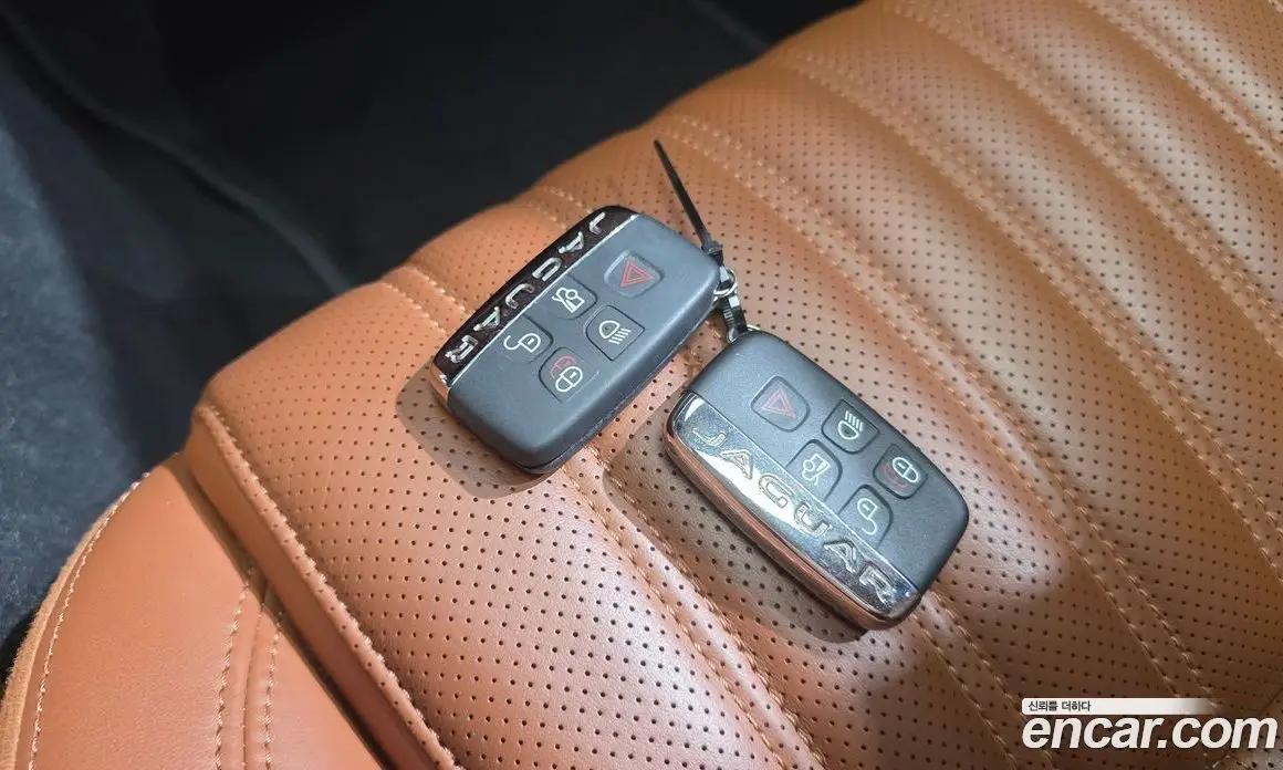 Jaguar XF 2019 2.0 автомат (гидро), фото 35