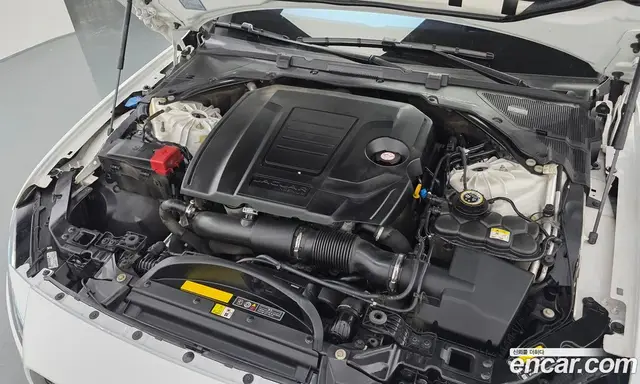 Jaguar XF 2019 2.0 автомат (гидро), миниатюра 6