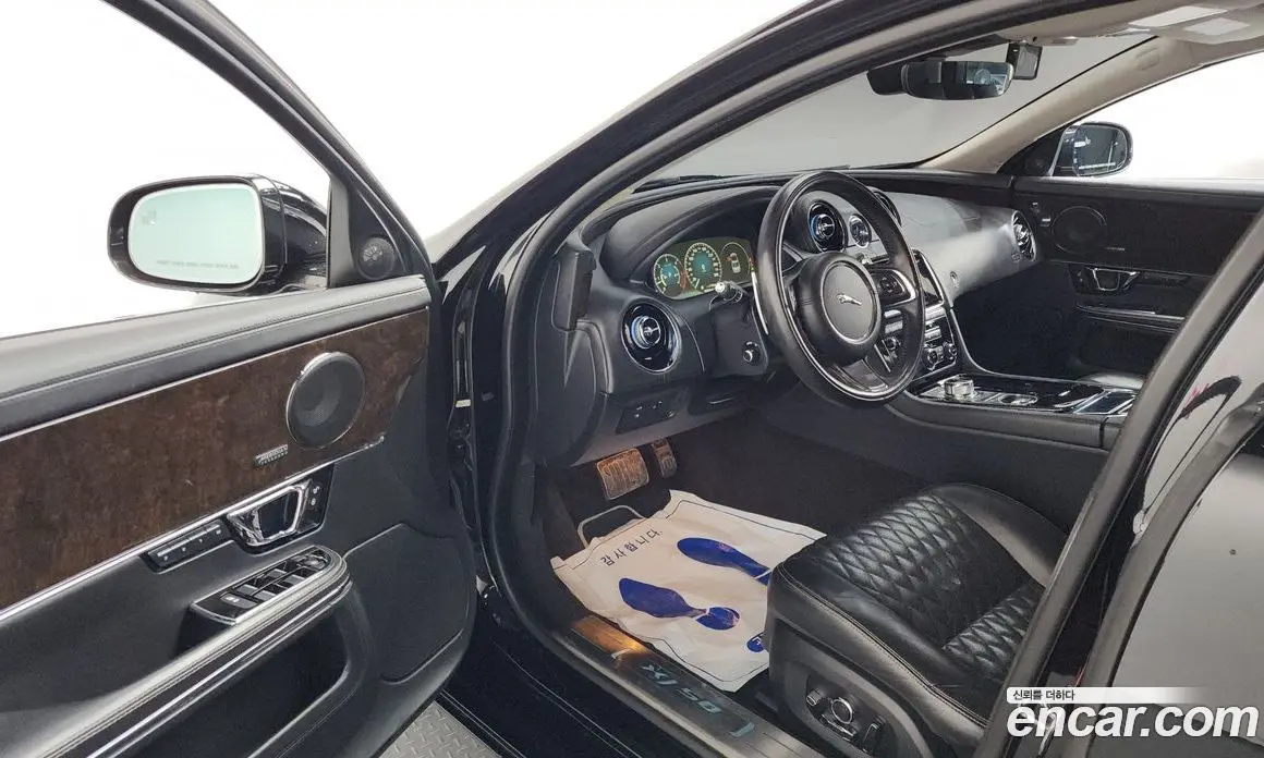 Jaguar XJ 2019 3.0 автомат (гидро), фото 13