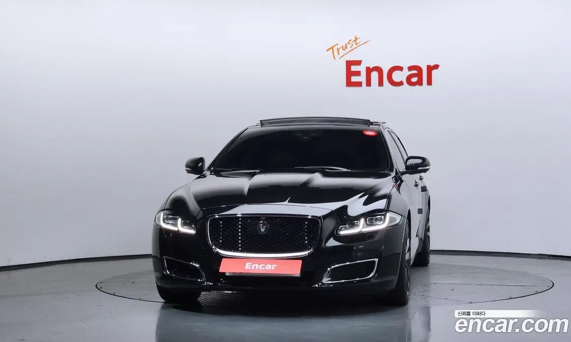 Jaguar XJ 2019 3.0 автомат (гидро), фото 3