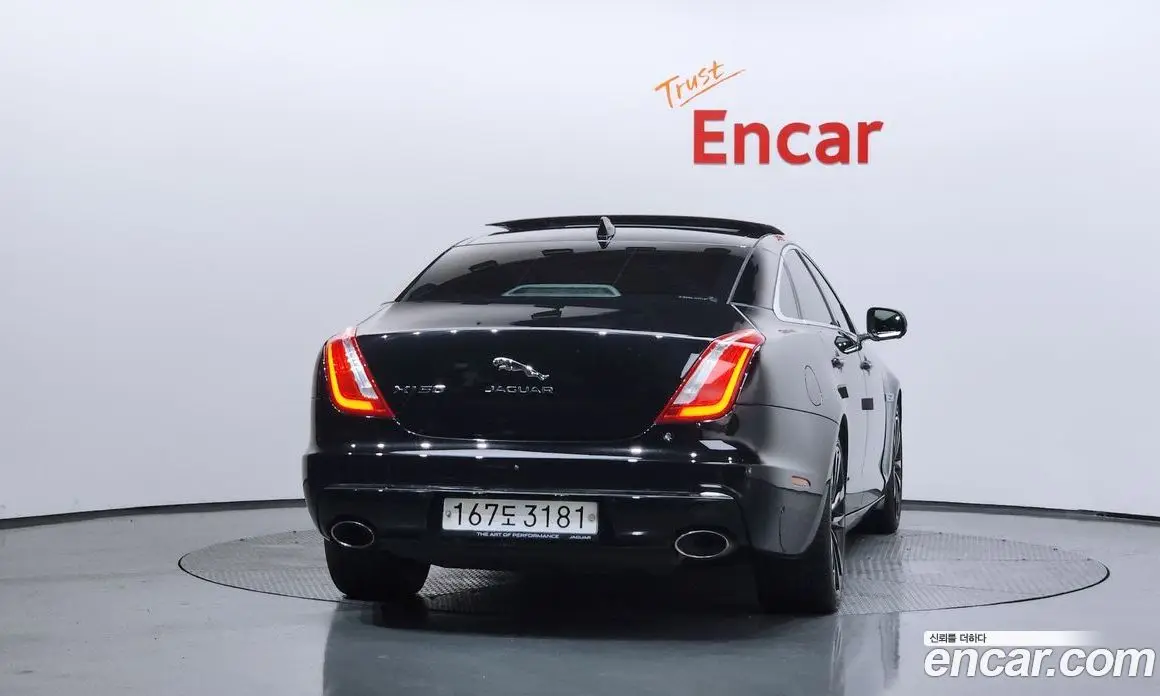 Jaguar XJ 2019 3.0 автомат (гидро), фото 4