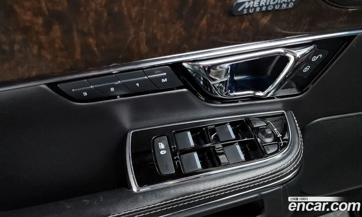 Jaguar XJ 2019 3.0 автомат (гидро), фото 31
