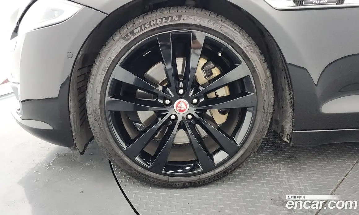 Jaguar XJ 2019 3.0 автомат (гидро), фото 5