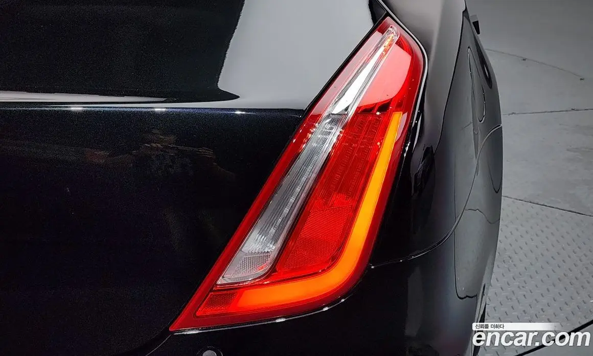 Jaguar XJ 2019 3.0 автомат (гидро), фото 9